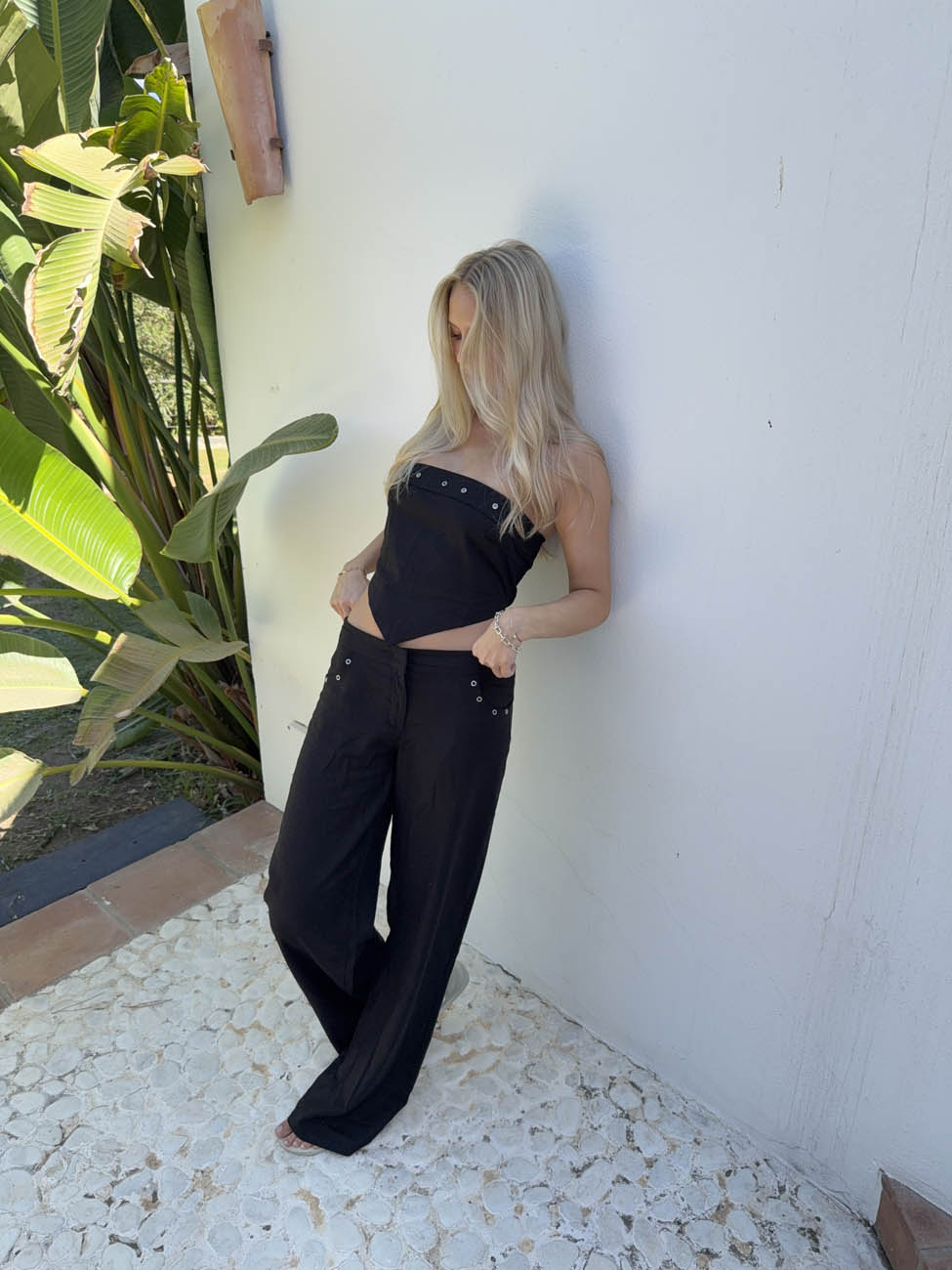 Josifina top with metal rings – Black