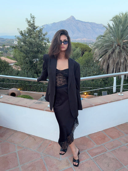 Nicoline off shoulder top in lace - Black