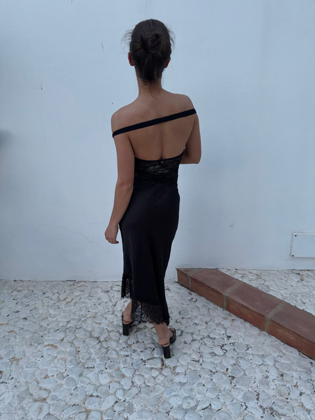 Nicoline off shoulder top in lace - Black